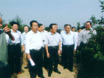 宜春市委書(shū)記陪同國家林業(yè)局局長(cháng)視察
